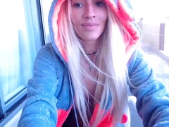 American California Babe Plays With Clit