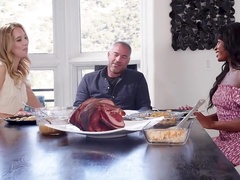 Millie Morgan &, Nicole Kitt - Thanksgiving Dessert