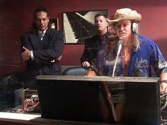 Shave pussy pornstar perfecting her skills of superb blowjob