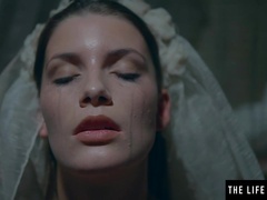 Pulling up her tattered wedding dress and rubbing her wet pussy - Masturbation