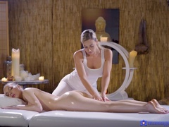 Pornstar Nathaly Cherie knows how to pleasure Lina Mercury