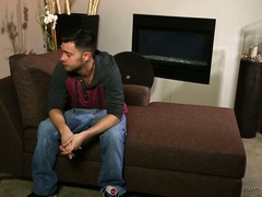 Really bootyful masseuse Lea Lexis takes a shower with stud before giving a ride