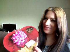 Tattooed Hottie Offers An On Cam Cum Show As A Valentine