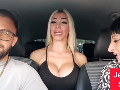 Jennyfer Stone shows her big ass and her pussy in the car - Big tits