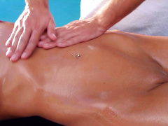 Sweet babe enjoys erotic massage